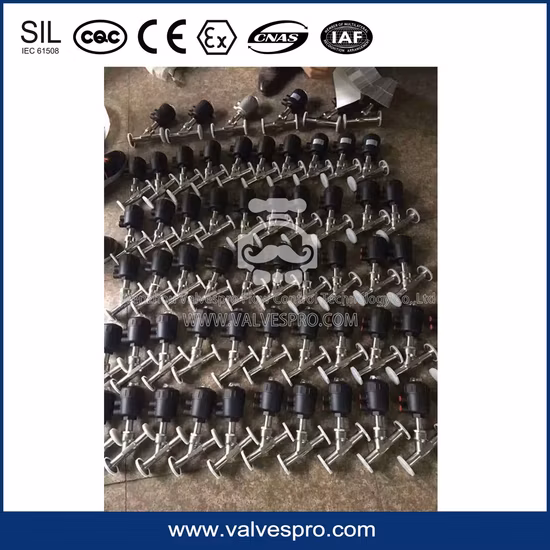 Valvola pneumatica a sede inclinata con azionamento in plastica e connessione filettata/a serraggio/a saldare/flangiata.  Valvola di regolazione proporzionale realizzata interamente in acciaio inox.  Sostituisci Esg